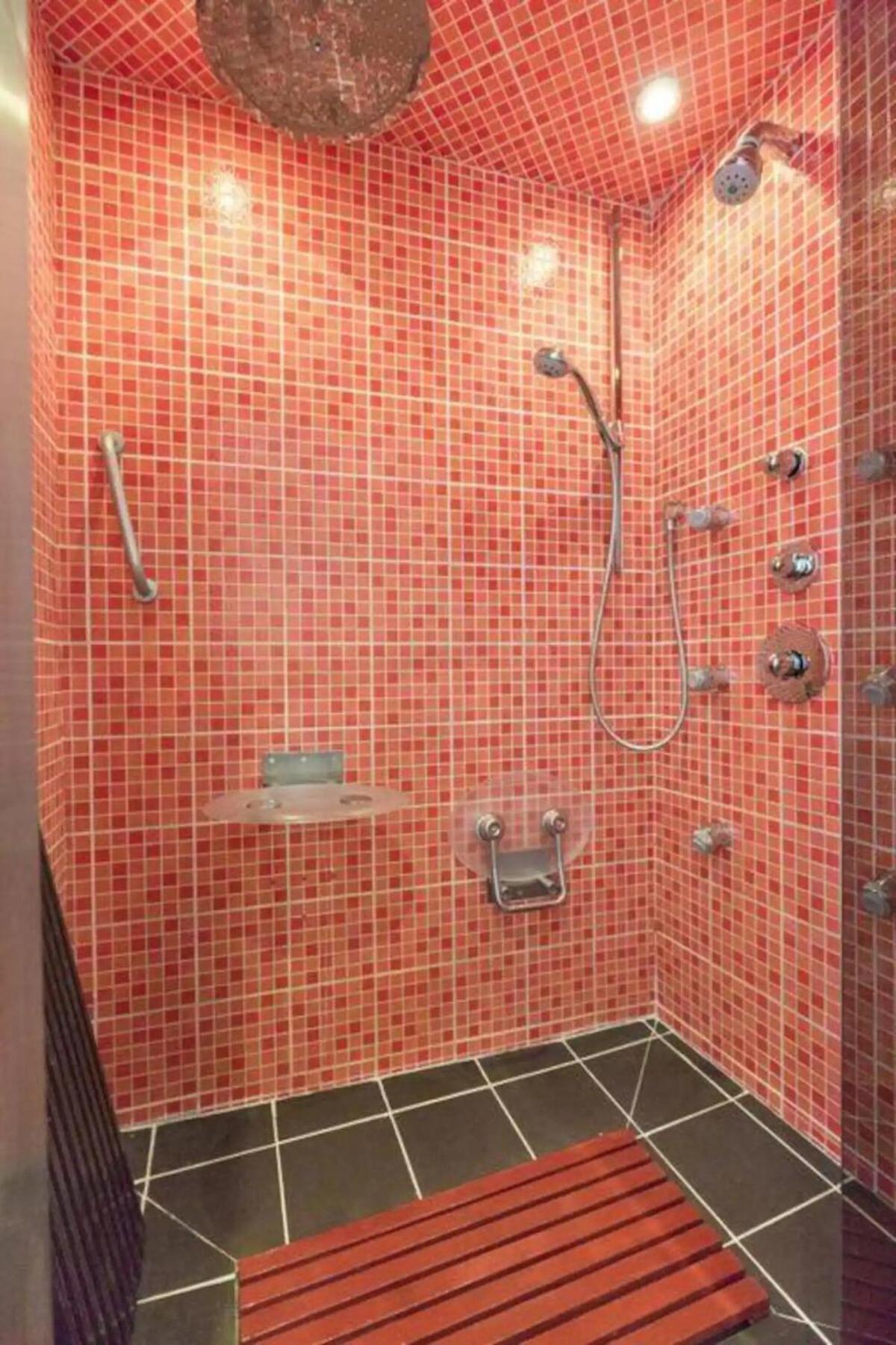 Chic Retreat With Jacuzzi By Gozsdu Udvar & Fashionst * Budapest